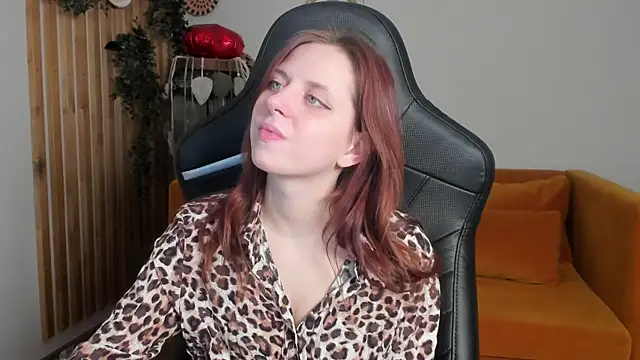 دردشة FreyaVey الجنسية المباشرة