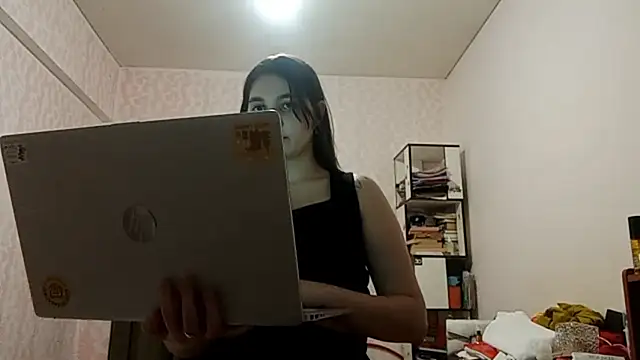 Chat +18 de JanineThielman ao vivo