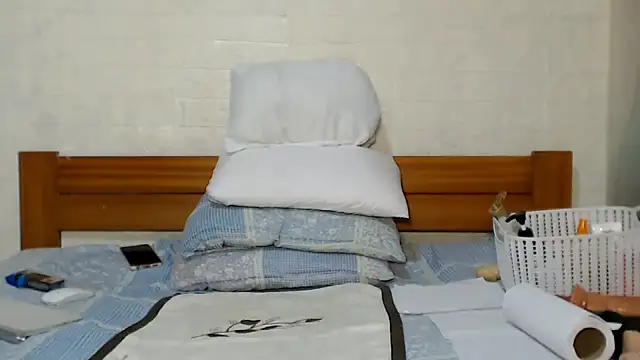 Show modela awild_kitten na web-kameri