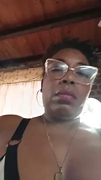 Czat XXX na żywo – ChanneldelaCroix