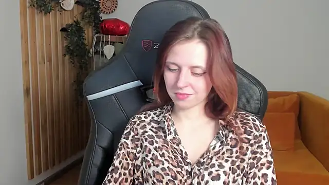 FreyaVey: онлайн-секс-чат