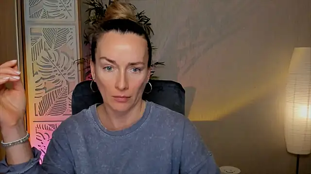 RebeccaMartinez's Live XXX Chat