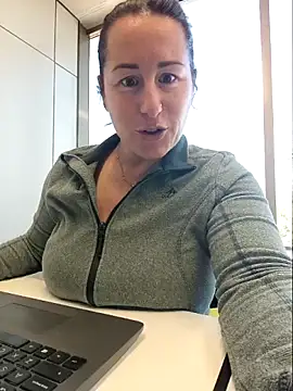 bichota85 élő XXX-chatje