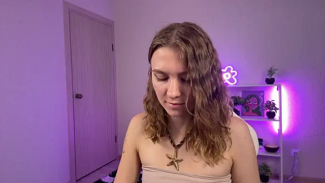 KellySunn élő XXX-chatje