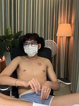 Chat XXX en directo de MinhTuanLive