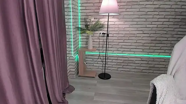 XXX chat uživo modela Tisha_Allure