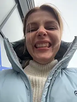 แชท XXX สดของ HarrietDart