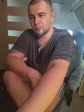 Foxyshaved élő XXX-chatje