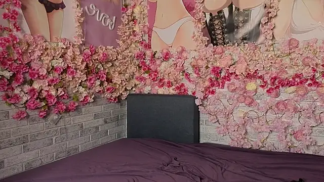 KinkyFriedChicks Live XXX-Chat