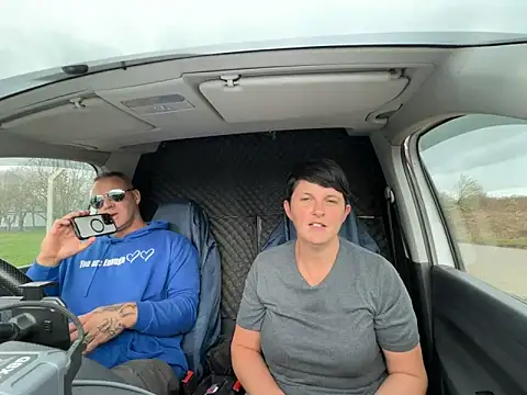 Reggie_roxie – Naživo XXX chat