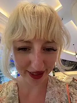 RonnieKiss' Live XXX Chat