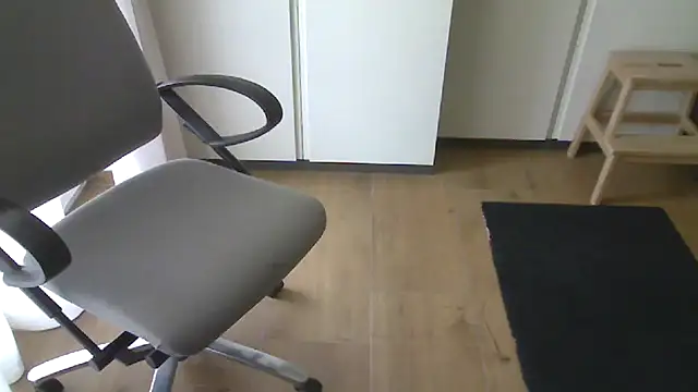 nudekerschi_mn Webbikameraesitys