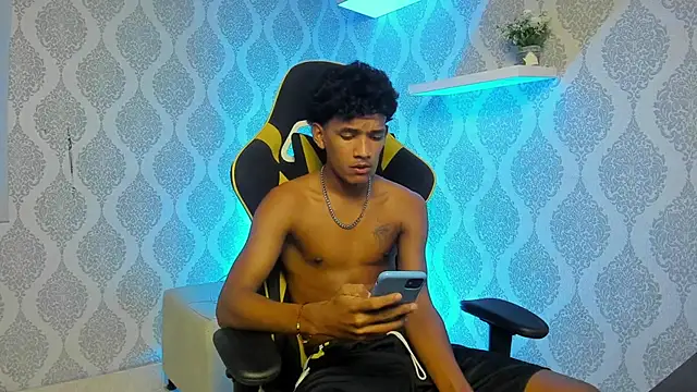 Boy_savoy – Naživo XXX chat