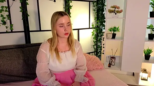 IvetteLabore élő XXX-chatje