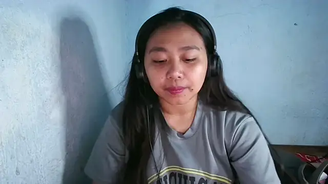 EmmalineBroner Pertunjukan Webcam