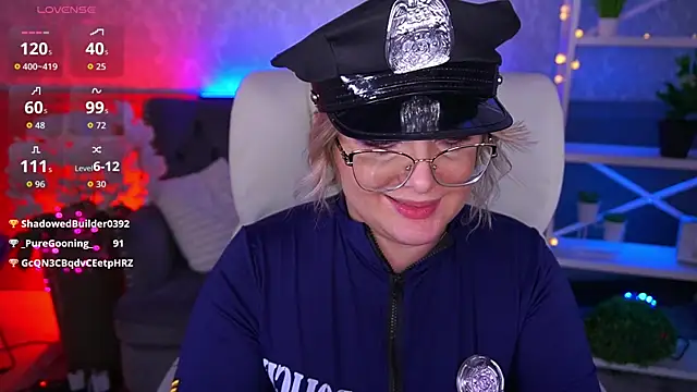 XXX chat uživo modela CoolTatis