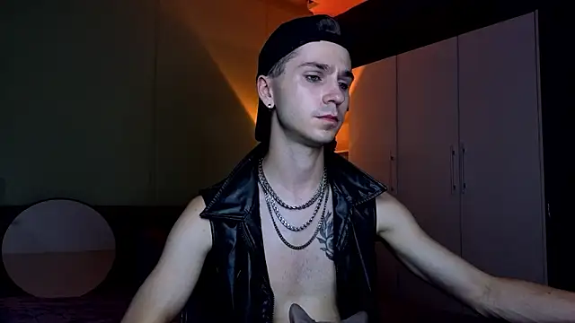 Joseph__Quinn Webcam-Show