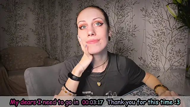 XXX chat uživo modela Mary0Lou