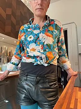 Czat XXX na żywo – SexyLeon8