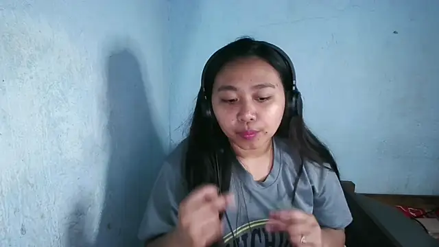 Chatroom XXX en direct de EmmalineBroner