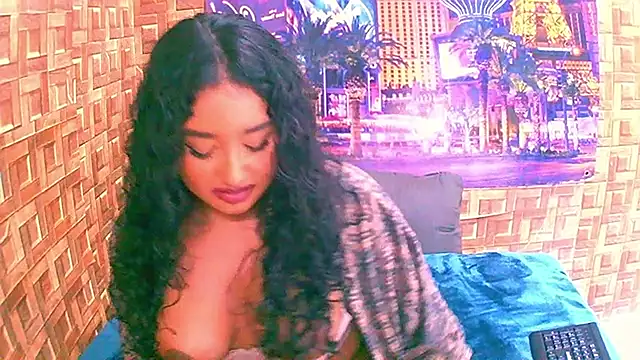 IndianAngel4u: онлайн-секс-чат