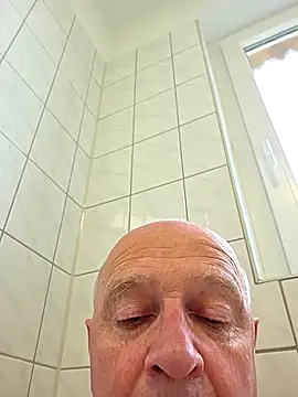 Show de rudy-kralik na webcam