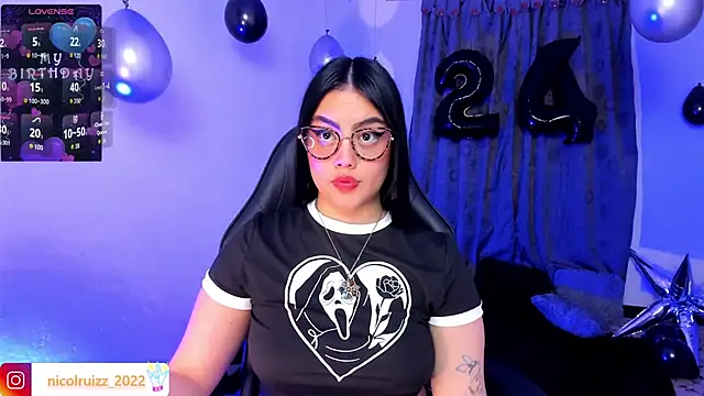 Chat XXX en directo de Nicolle_Ruizz