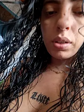 Flora-latin-girl live XXX chat