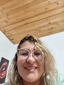 Chatroom XXX en direct de AlexxiaaMat