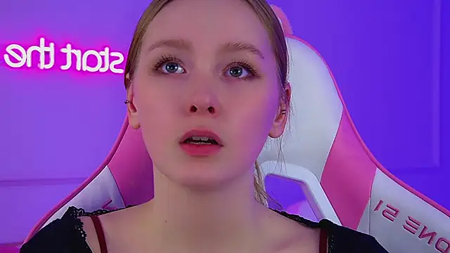 AgataFoxley Live XXX Chat