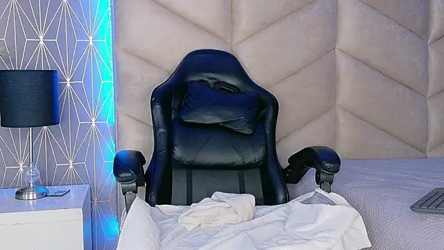 Chat +18 de samiradoll ao vivo