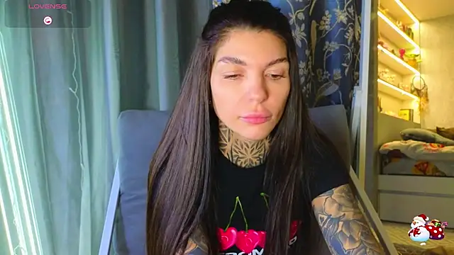 Pokazy przed kamerką – tattooedBabyy