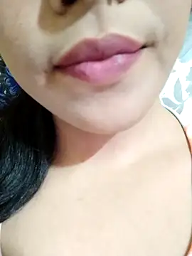 แชท XXX สดของ Anki-doll