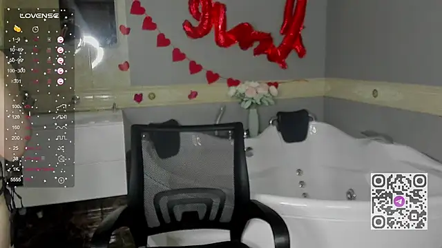 HelenHartt: онлайн-секс-чат