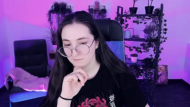 VirtuallVoyantn Live XXX chat