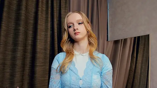 แชท XXX สดของ ErinnStandifer