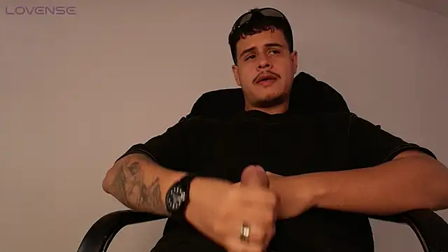 دردشة BjornSteel الجنسية المباشرة