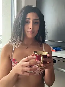 Mia_spicyy – Kamerová šou