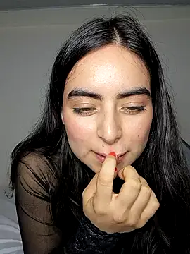 Czat XXX na żywo – saasha_Petit