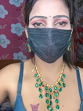 CUTI-NAINA Chat XXX in diretta