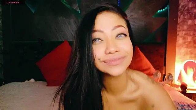 Chat XXX en directo de ElyaQuinn