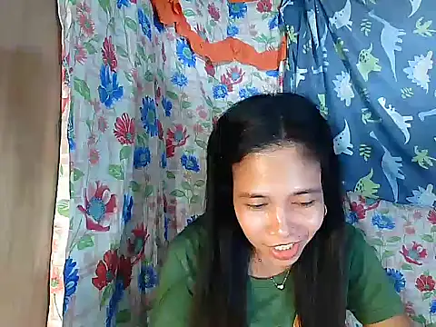 PinaySkinnyGirl's Live XXX Chat