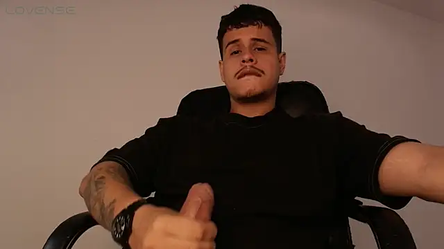 Show modela BjornSteel na web-kameri