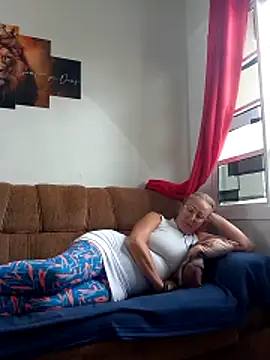 MILEIDE980's Live XXX Chat