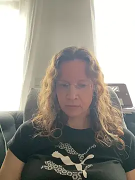 AnnikaRose Adlı Modelin Canlı XXX Sohbeti