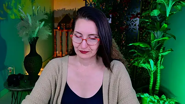 UnaTerran Live XXX chat