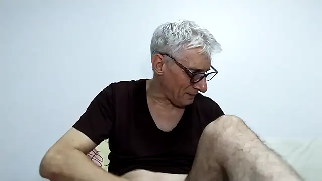 BIGUNCUTHARDCOCK – Live XXX-chat