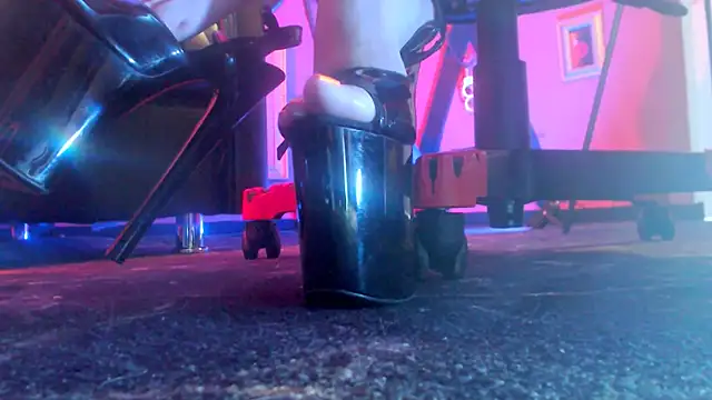 MonicaMaxwel 现场XXX聊天