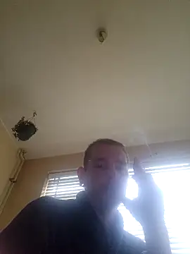 Sembang XXX Secara Langsung piercingpik