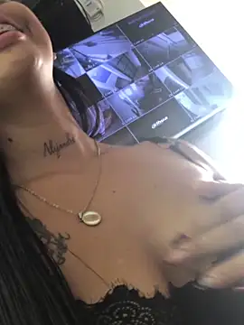 Ashlee_Cutee_ লাইভ XXX চ্যাট